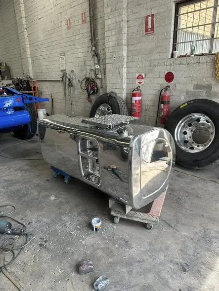 Truck polishing job by Star Metal Polishing, 19 Mar 2025